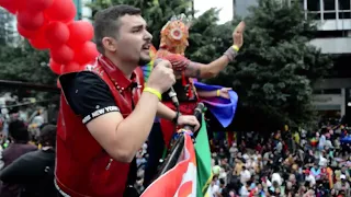 Kauan Russell 26° Parada LGBT de São Paulo 2022 cantando ao vivo | Todo Dia - Pabllo Vittar