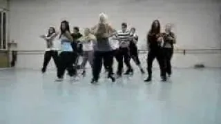 On the floor choreography by Jasmine Meakin (slow motion)