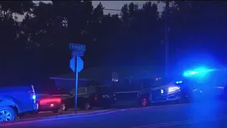 Suspect shot twice by deputies | FOX 5 News