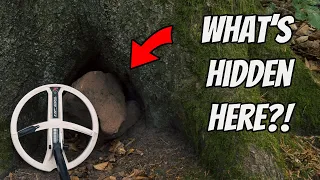 What's Hidden Behind This Rock? Metal Detecting With Stunning Finds!