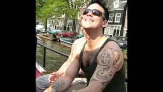 Robbie Williams and his AMAZING Tattoos!