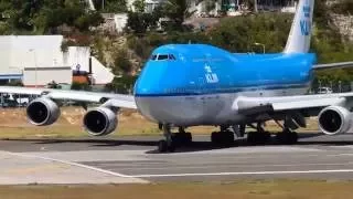 Last ever 747 takeoff from St Maarten