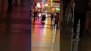 Guy pulls one out on Fremont street