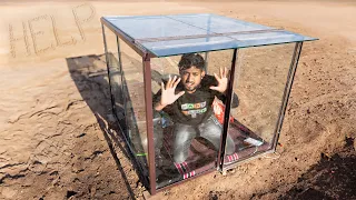 Living 24 hours in a glass box challenge 😱