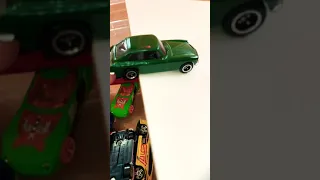 😄😄😄Various Diecast Model Cars Moving Down On Slider