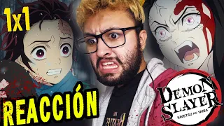 "PENSABA QUE ESTO ERA UNA SERIE INFANTIL" 💀🤡| Demon Slayer - 1x1 "Crueldad" REACCIÓN