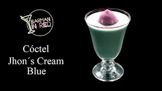 Cóctel con ron y helado JHON´S CREAM BLUE