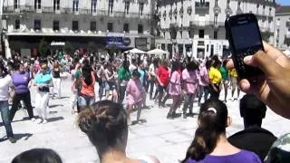 Flash mob Beyoncé Move Your Body @Angers city