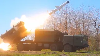 Пуски противокорабельных ракет Х-35 ракетного комплекса «Бал» России
