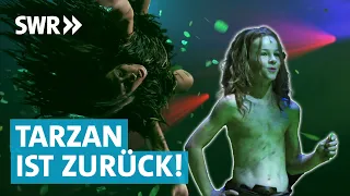 Blick hinter die Kulissen: Vor dem 1. Auftritt der Kinder beim Disney Muscial Tarzan in Stuttgart