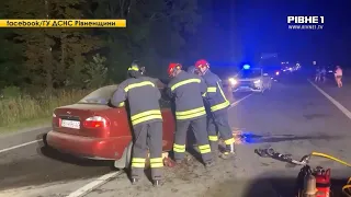 У ДТП неподалік Рівного загинуло подружжя, їх дворічна онука в реанімації