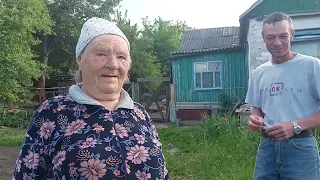 Любовь Васильевна скучает по соседке.