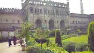 Aye shahre lucknow tujhe mera salam hai..