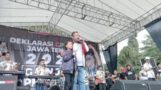 konser farel & abah lala disambut meriah oleh warga tawangmangu//