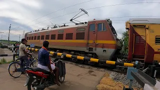 Extreme Dangerous Wap-4 Leading Superfast Trains Angry Honking Moving Throughout Railgate