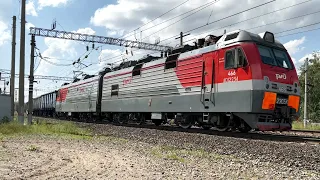 ВЛ80С-1103 и встречный 2ЭС5К-466 с грузовым поездом