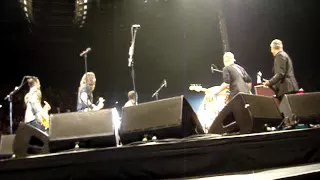 Foo Fighters w/ Paul Stanley - Detroit Rock City (live)