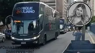 Ônibus das bandas no cortejo de Marília Mendonça!