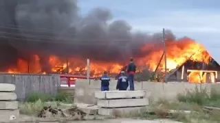 Пожар.Горит зерно-склад.С.Сабинка.2015 год.