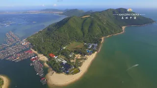 "Monkey island" in China's Hainan