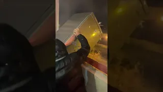 Taranto - Lancia il frigo dal balcone a capodanno (01.01.21)