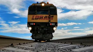 Loram Rail Grinder RG-401, (esmiradora de riel), una toma hecha a nivel de vía.