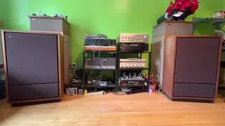 Tannoy Berkeley, Accuphase E206
