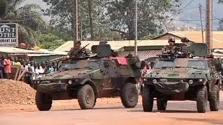 François Hollande s'engage à poursuivre l'opération en Centrafrique