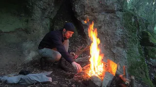 BUSHCRAFT/SURVIVAL 24 ore SOLO nel BOSCO senza equipaggiamento | Livio Astorino Outdoors