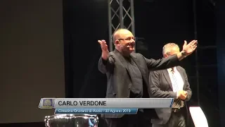 30-08-19 Carlo Verdone, Cittadino Onorario di Anzio, incontra a Villa Adele la cittadinanza.