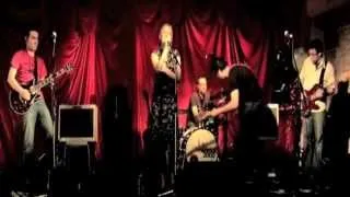 Drowning in the Sea of Love - Sigrun Stella and band