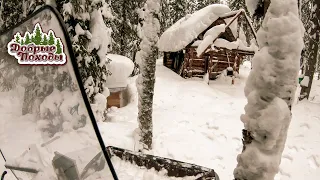 СНЕГА ПО САМЫЕ ПОМИДОРЫ. ПРОБИРАЮСЬ К ИЗБЕ.  МОТОТОЛКАЧ В ДЕЛЕ. Добрые походы.