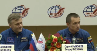 Пресс-конференция российских космонавтов Сергея Рыжикова и Андрея Борисенко