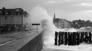 Grandes marées et tempête à Saint-Malo-Bretagne-Storm Tide Marea