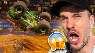 CAPOTOU UM CAMINHÃO DA MONSTER JAM EM ORLANDO