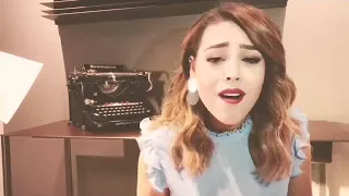 Danna Paola cantando "El Triste" (José José)