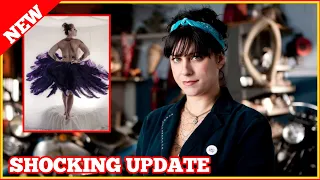 Danielle Colby of American Pickers goes completely naked new photo, only wearing purple feathers