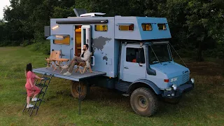 CAMPING IN UNIMOG CARAVAN WITH ALKOVEN AND BALCONY