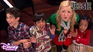 Jessie | Christmas Tree Trouble 🌲 | Disney Channel UK