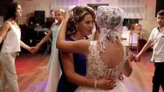 👰 👰👰Знімання фати. Перетанцьовування з неодруженими. Кидання букету, підвязки. "Канада" ресторан.