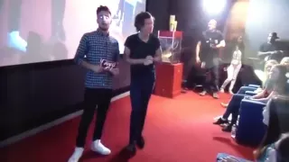 Harry Styles telling a fan to shut up (jokingly) during 1DD