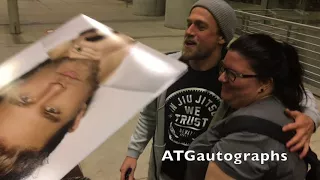 Charlie Hunnam signing autographs in Toronto in 2017