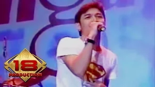 Ungu - Melayang (Live Konser Solo 18 September 2006)