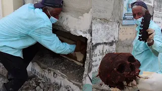 SACANDO Esté Cadáver , NOS  LLEVAMOS  TREMENDA  SORPRESA | Cementerio