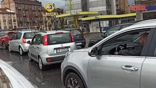 Violenta grandinata a Torino: il video delle strade imbiancate