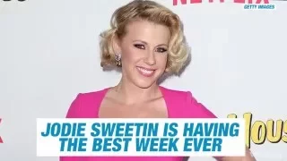 Jodie Sweetin as Stephanie Tanner Has The Best Moves on 'Full House' | WHOSAY