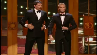 Neil Patrick Harris and Hugh Jackman duet at 2011 Tony Awards