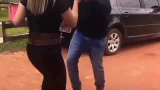 Barões da piadinha Basta só vc me ligar, aí dança de mais