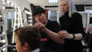 Сам себе парикмахер - занятие по курсу "Парикмахер с нуля" в учебном центре "Специалист" г.Вологда