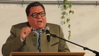 Teil 1: Helmut Schleich als FJS bei der Hofbräu-Zeltkrug Vorstellung 2012